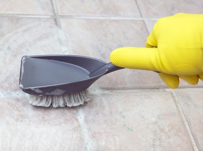 DEEP CLEANING TILE FLOORING